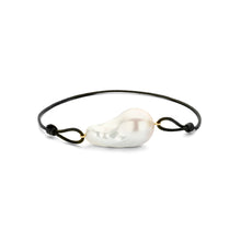 Load image into Gallery viewer, Baroque Pearl bracelet