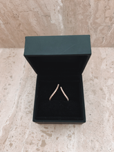 Load image into Gallery viewer, Tanzania diamond Ring