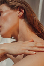 Load image into Gallery viewer, Salvador Wave Earring