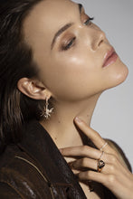 Load image into Gallery viewer, Single Antwerp Star Gold Earring
