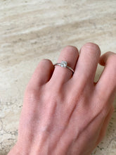 Load image into Gallery viewer, Augustine Solitaire ring